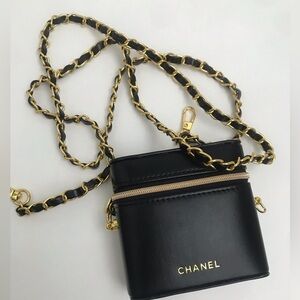 Authentic gift CHANEL Black Leather Mini Crossbody Case with Gold Chain Strap